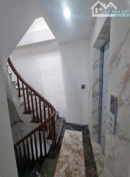 Nhà riêng Lê Trọng Tấn 40m 6 tầng thang máy ô tô vào nhà giá 14 tỷ - 3