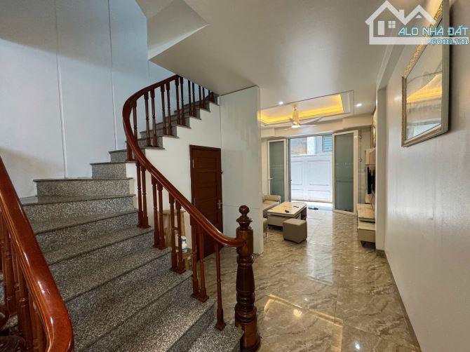 BÁN NHÀ NGỌC THUỴ,HÀNG SÓT LẠI,43M,MT3,6M,5Tầng,4PN,FULL NỘI THẤT XỊN XÒ,Ô TÔ GẦN, AN SINH - 3