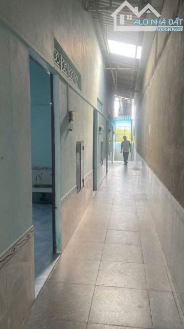 DÃY NHÀ TRỌ 6 PHÒNG CẦN BÁN , 115M2 , SÁT CẦU LỚN HÓC MÔN , KCN ĐỨC HÒA - 3