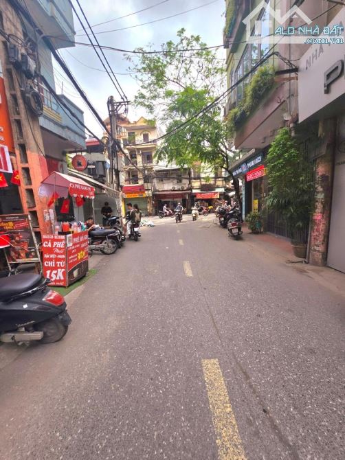 BÁN NHÀ MẶT PHỐ HOA BẰNG KINH DOANH CỰC ĐỈNH  67M2 - 3 TẦNG - 3