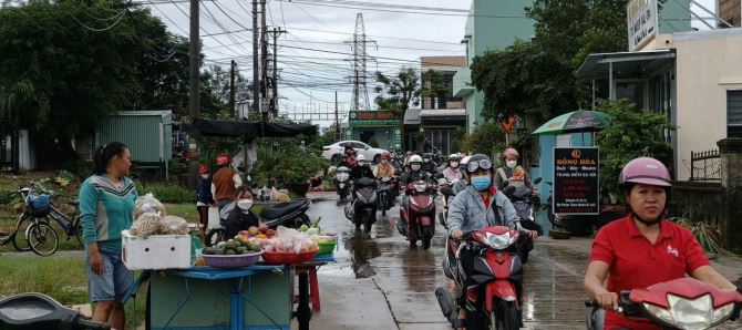 Chính chủ cần bán gấp lô đất kinh doanh buôn bán sầm uất đường 15m trục chính vào KCN Điện - 3
