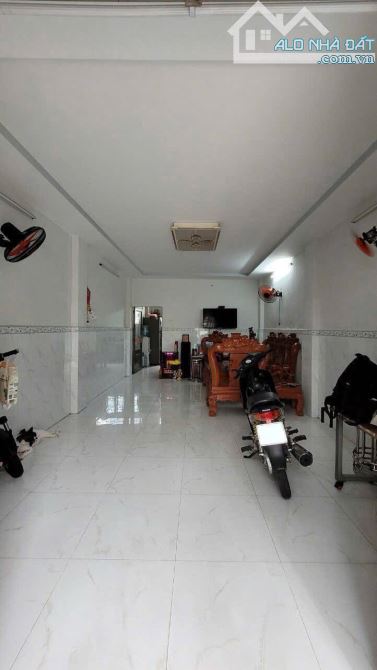 Nhà đẹp 2 tầng BTCT Ni Sư Huỳnh Liên – sổ riêng, nở hậu, gần sân bay - 3