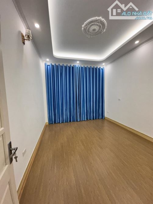 BÁN GẤP NHÀ HOÀNG MAI- NGÕ THÔNG THOÁNG VỊ TRÍ ĐẸP- 45M2 - NHỈNH 5 TỶ - 3