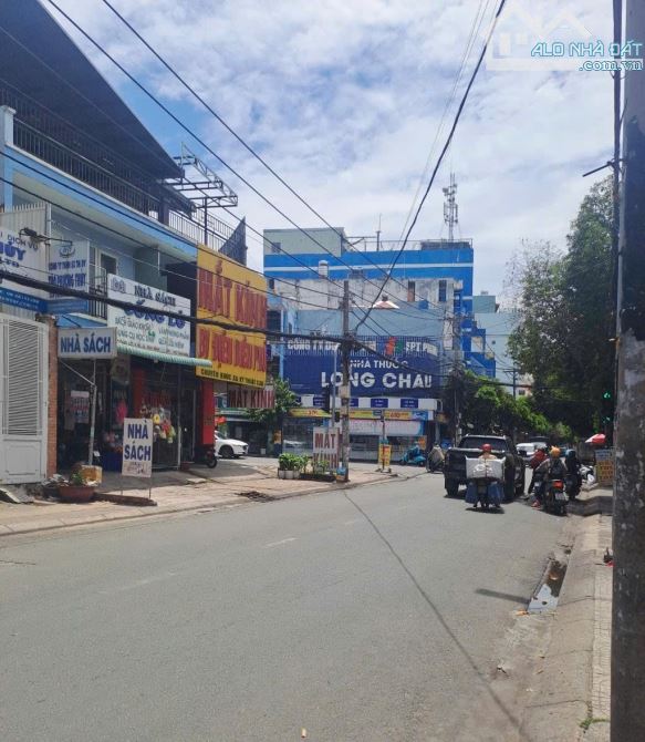 BÁN MTKD GẦN NGUYỄN SỸ SÁCH, SÁT NGÃ 4 - 182M2, NGANG 6,5M VUÔNG A4, 2 TẦNG - NHÍCH 22Tỷ - 3