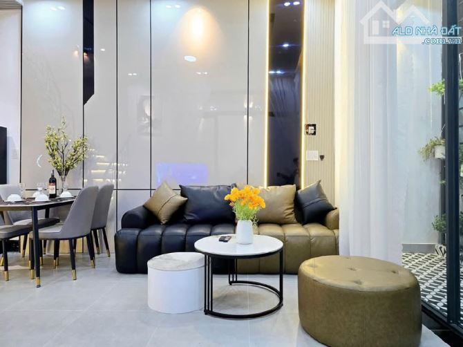CẦN BÁN NHÀ 2 TẦNG KIỆT Ô TÔ ĐẬU DĐỔ TẬN CỬA LÝ THÁI TỔ ,THANH KHÊ GIÁ CHỈ NHỈNH 3TỶ - 3