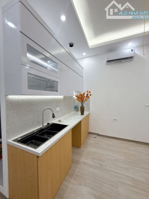 TẬP THỂ SIÊU ĐẸP-LÔ GÓC 3 MẶT THOÁNG VŨ NGỌC PHAN-ĐỐNG ĐA CHỈ HƠN 3 tỷ - 3