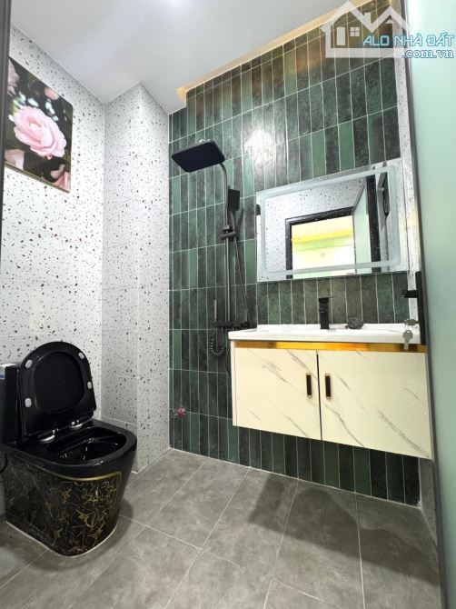 BÁN NHÀ TÂN PHÚ – 52M² – 2 TẦNG – FULL NỘI THẤT – GIÁ NHỈNH 5 TỶ - 3