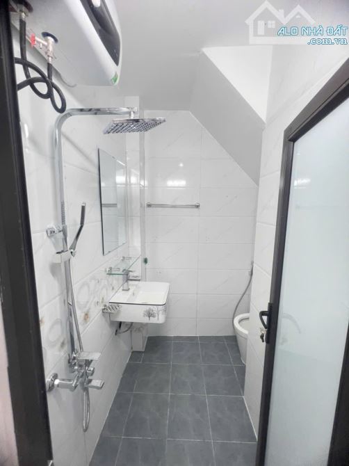 NHÀ ĐỘC LẬP CHỢ CỘT ĐÈN - LÊ CHÂN - 3