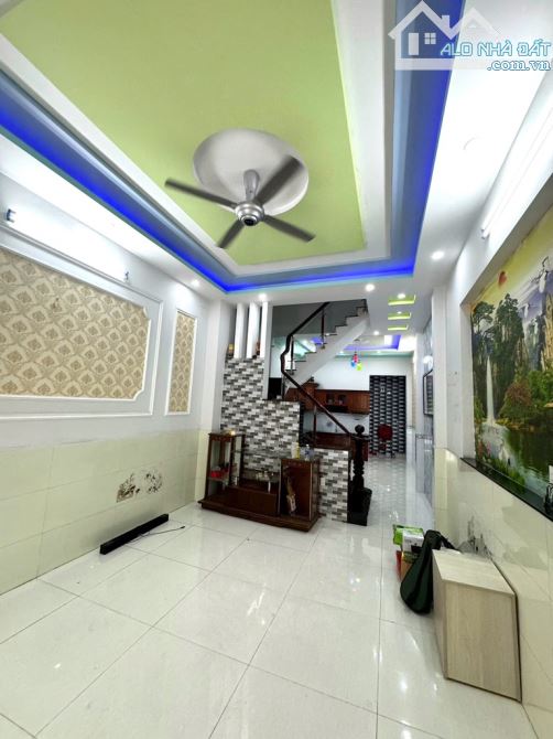 💥KHU VIP LÊ VĂN QUỚI - Q.BÌNH TÂN - HẺM 5M THÔNG👉 6,45 TỶ - 68M2- 4*17M - 4 TẦNG - 4 PN - 3
