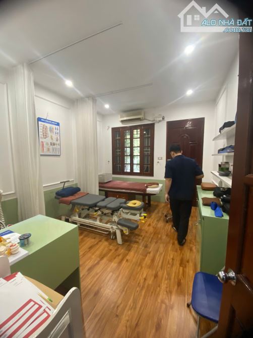 Cho thuê nhà nguyên căn ngõ 125 Trung Kính. DT 45m2, 4 tầng. Giá 23 triệu (tháng) - 3