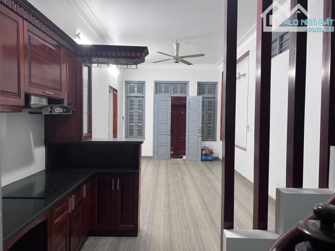 Bán nhà phố Minh Khai – Đẹp long lanh, giá chỉ nhỉnh 6 tỷ,  Diện tích 38m² - 3