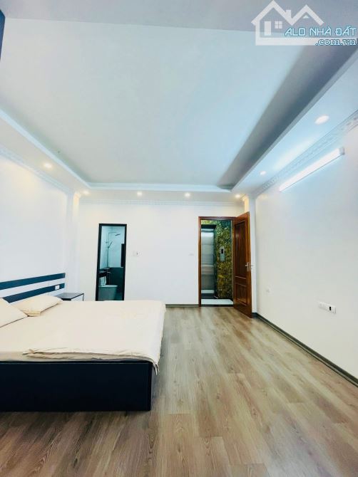 SIÊU PHẨM PHẠM VĂN ĐỒNG ,CG-NHÀ MỚI KÍNH KOONG-6TẦNG-40M2- 9TỶ, THANG MÁY NHẬP Ý - NỘI THÂ - 3