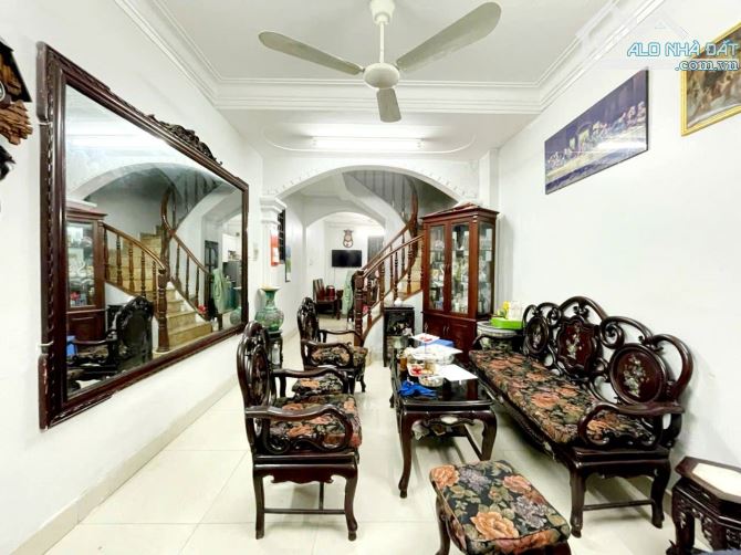 Nhà đẹp lô góc, dân xây, ngõ thông và rộng, gần phố, DT 45m2 , giá bán 11.3 tỷ - 3