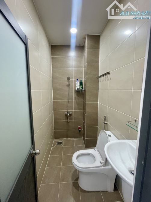 NHÀ ĐẸP TẶNG TOÀN BỘ NỘI THẤT- NGAY BỆNH VIỆN BÌNH TÂN- HƯƠNG LỘ 2 -DT: 4*16.5M- 6.4 TỶ - 3