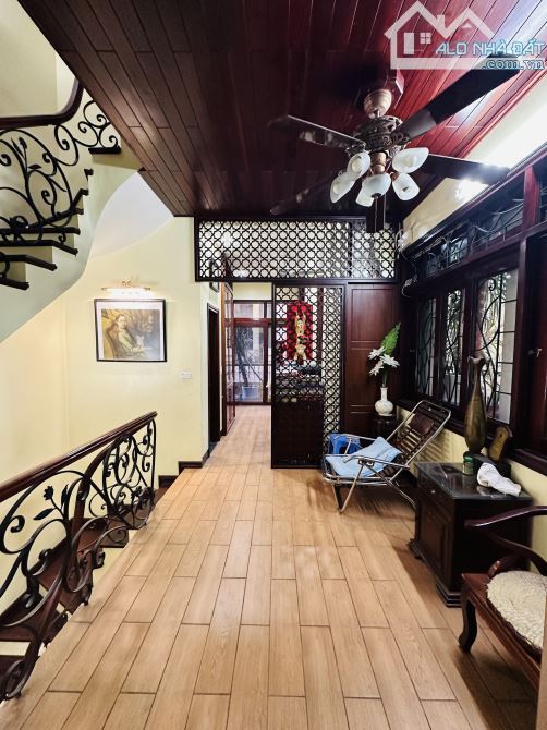 NGAY ĐẦU GIẢNG VÕ, PHÂN LÔ, VỈA HÈ, Ô TÔ TRÁNH, 90/120M2, MT5.8M, 31.5 TỶ, SẴN NHÀ 5 TẦNG, - 3