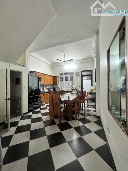 🔥NHÀ ĐẸP DÂN XÂY-NGÕ NÔNG GẦN PHỐ-NỘI THẤT SANG XỊN-SỔ ĐỎ HOA KHÔI- Cổ Nhuế 75m x 14.8 tỷ - 3