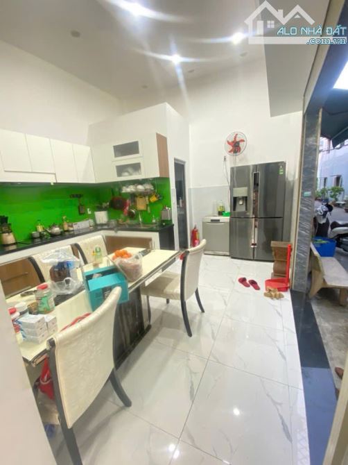 60M2 - 3 TẦNG - MẶT TIỀN KINH DOANH - NHÀ NỘi THẤT CAO CẤP - TÂN BÌNH - 10.5 TỎI - 3