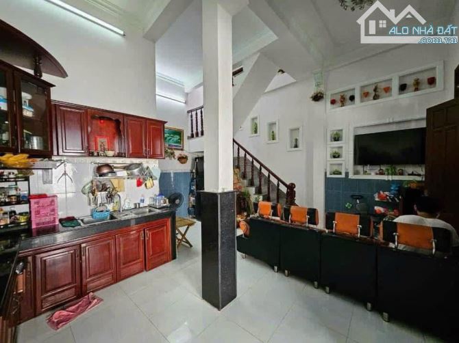 Bán nhà 1 trệt 3 lầu hẻm đa su đường Cô Giang P4 Trung Tâm TP Vũng Tàu - 3