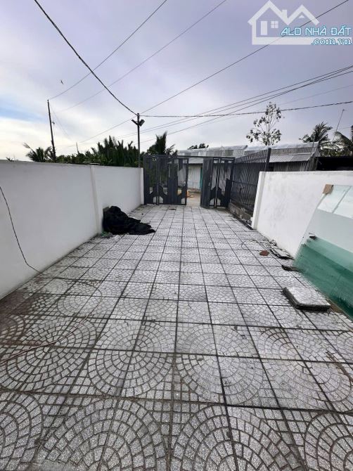 BÁN CẶP NHÀ ĐẸP ĐANG HOÀN THIỆN CẦU KÊNH TÀ BEN - CÁCH TUYẾN TRÁNH XUYÊN Á 100m  - Dt : 5x - 3