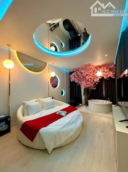 CG.BÁN TOÀ NHÀ KHÁCH SẠN 24P ,mặt tiền đường hoàng hữu nam ,tp.thủ đức, 304m2- giá - 40ty - 3