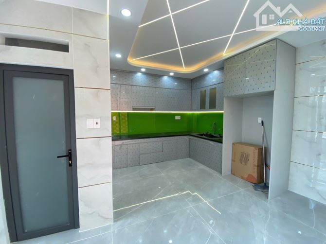 SIÊU PHẨM 5 TẦNG 105M2– NGANG 5.2M – NHÀ MỚI LUNG LINH – HẺM XE TẢI – KHU VIP AO ĐÔI  SỔ N - 3