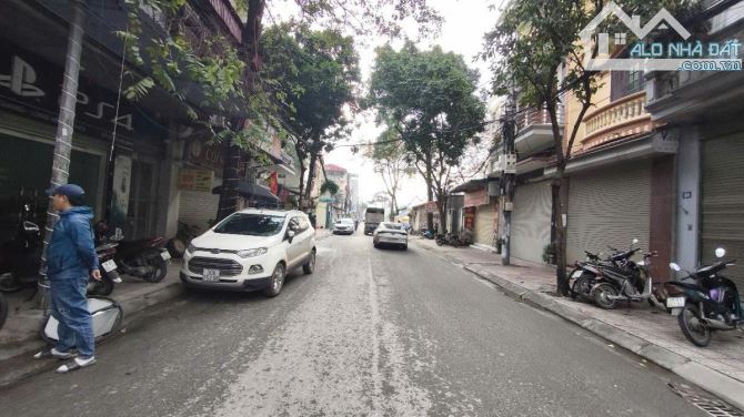 MẶT PHỐ ĐỨC GIANG 90M-3 TẦNG-4,5MT.20 TỶ VỈA HÈ - KINH DOANH SẦM UẤT - 3