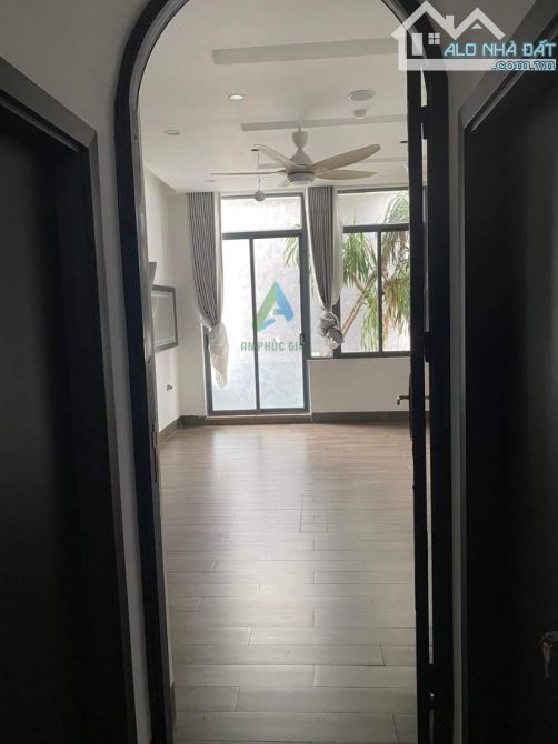 BÁN NHÀ TOÀ 5 TẦNG ĐƯỜNG NGUYỄN CHÍ THANH CHỦ XÂY TÂM HUYẾT - 3
