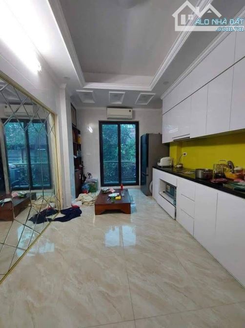 PHÂN LÔ 172 PHÚ DIỄN - VỈA HÈ Ô TÔ TRÁNH - 7 TẦNG THANG MÁY - 10 TỶ - 3