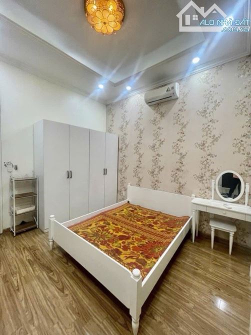 NHÀ THIÊN HIỀN - SÁT MẶT PHỐ - VỊ TRÍ ĐẸP - KINH DOANH - 58M - GIÁ 13.8 TỶ - 3
