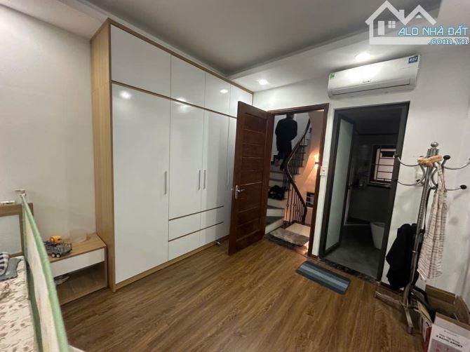 7,65 tỷ cách một nhà ra phố Kim Giang 4p ngủ 5 tầng/ Q Thanh Xuân - 3