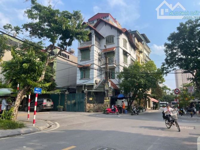 Bán nhà 3 tầng lô góc khu tái định cư X6 Thạch Bàn, cách đường Cổ Linh chỉ 10m - 3