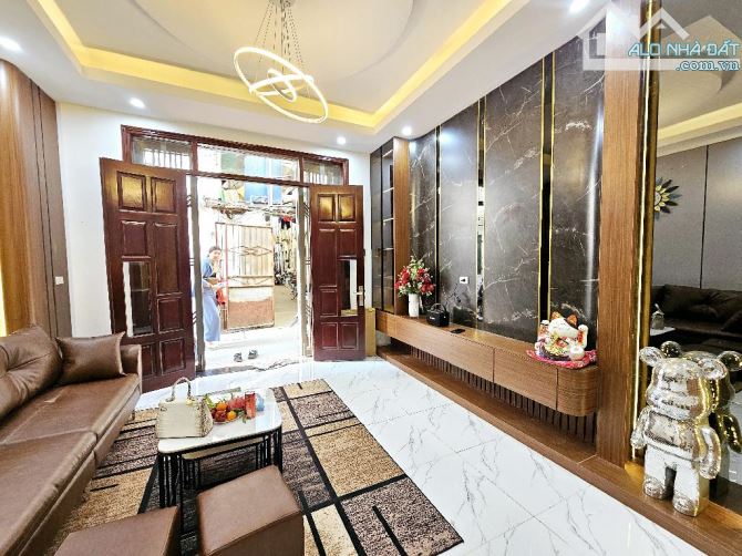 🏡 NHÀ MỚI LĨNH NAM - 5 TẦNG - 35M² - GIÁ NHỈNH 5 TỶ - 3