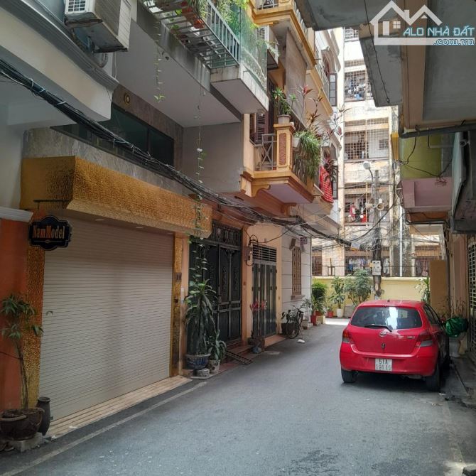 NHÀ PHÂN LÔ-Ô TÔ CHẠY QUANH NHÀ-KINH DOANH-3 BƯỚC RA PHỐ NGUYỄN CHÍ THANH-41M2-5 TẦNG-18 T - 3