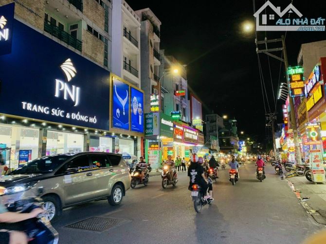 Bán nhà MTKD Tân Hương ( ngay Chợ khu tiệm vàng ) DT : 4x19.5m - 1 lầu - Giá : 15.5 tỷ TL - 3