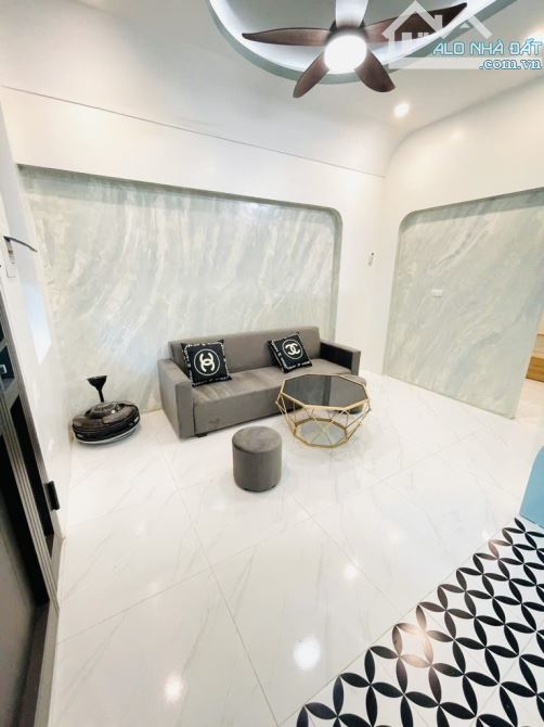 TRẦN ĐẠI NGHĨA🏠BÁN NHÀ TẬP THỂ TẦNG 3 - NGÕ TỰ DO - ĐẠI HỌC KINH TẾ QUỐC DÂN - 3