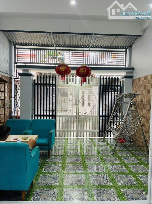 Bán nhà 3 tầng đường ô tô hẻm Lê Nghị - Vĩnh Hoà, Nha Trang. Giá bán 5,5 tỷ - 3