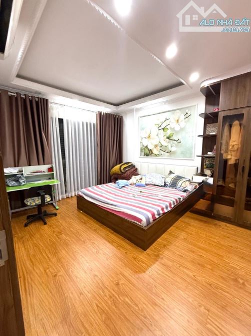 NHÀ ĐẸP TÂY SƠN - THÔNG TRẦN QUANG DIỆU – Ô TÔ ĐỖ CỔNG - GẦN PHỐ - 6 TẦNG - MT 6.2M - 3