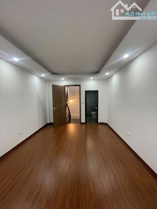 Bán Nhà trong Phố Dương Văn Bé - 3