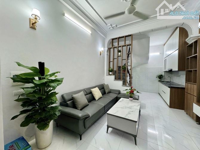 Bán Nhà Ngõ 151 Nguyễn Đức Cảnh, Hoàng Mai, 29m2x5T, giá 5.5 tỷ, 15m ra đường oto - 3