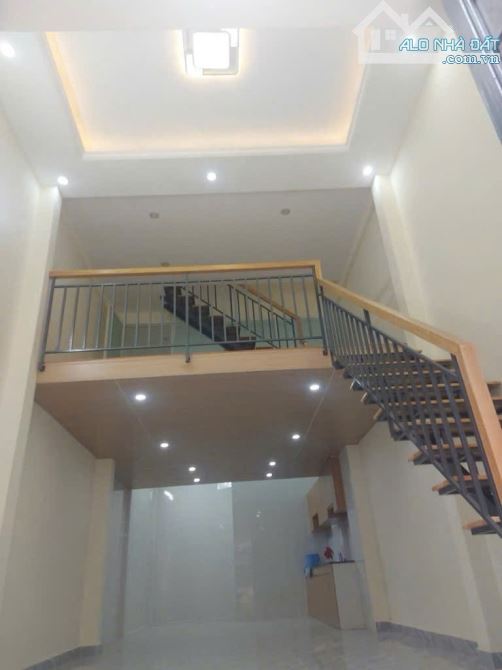 NHÀ GẦN NHÀ THỜ TÂN HOÀ- TRƯỜNG SA P13 PN- 3 TẦNG- 61M2- 7,5 TỶ - 4