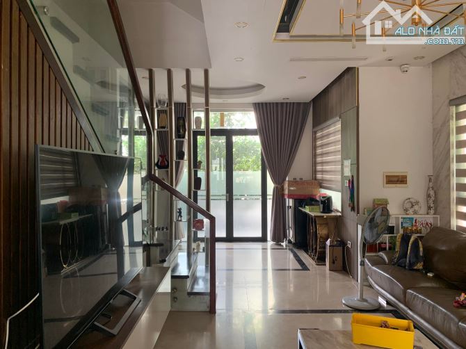 BÁN BIỆT THỰ CAO CẤP KHU NGOẠI GIAO ĐOÀN – XUÂN ĐỈNH – 105M² – 5 TẦNG – GIÁ 25 TỶ - 4
