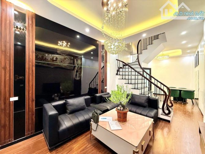 Bán nhà khu vực Hai Bà Trưng, hàng hiếm DT40m2;MT3,5;4T - 4