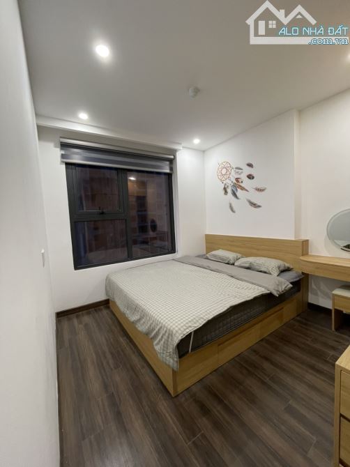 🌹 Bán căn 2PN full nội thất tầng trung view vể bơi Vô cực giá 2,350 triệu - 4