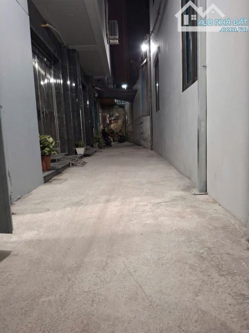 Phòng trọ Xuân Đỉnh cấp 4 gác xép với 28m2 đủ đồ giá 2,5tr /th - 4