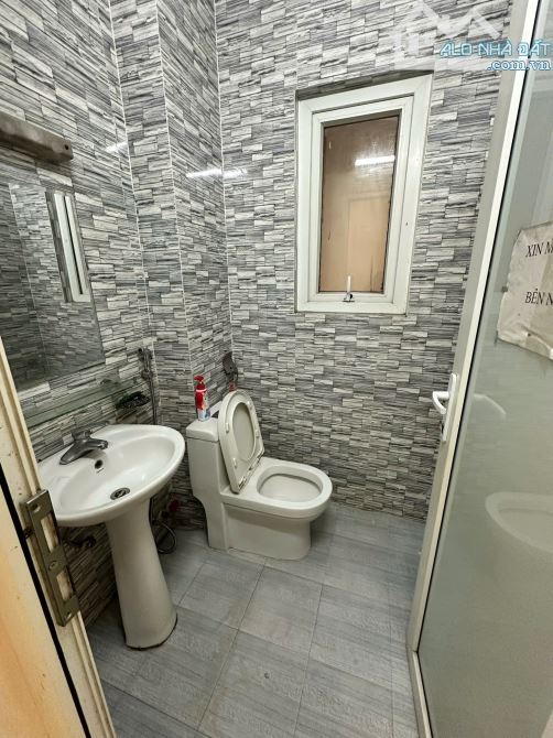 CẦN BÁN NHÀ THANH NHÀN HAI BÀ TRƯNG 38m2, 7 TẦNG MẶT TIỀN 3,6m GIÁ  25.5 TỶ - 4