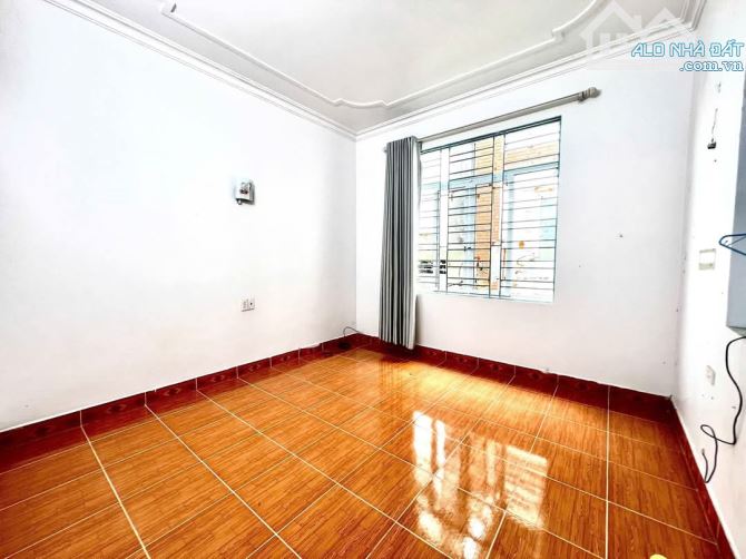 🍀 Cần bán nhà 3 tầng tại Nguyễn Tường Loan, Nghĩa Xá, Lê Chân.  🌿Giá 2 ty600tr - 4