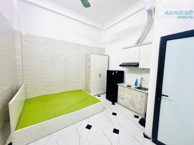 Bán CCMN Đường Mỹ Đình - LÔ GÓC - O TÔ - NGÕ THÔNG - TIỀM NĂNG - 45m2 - Nhỉnh 9 tỷ - 4