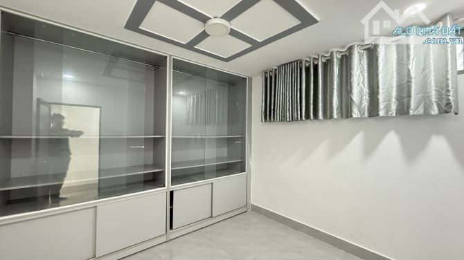 Chủ ngộp nên bán gấp nhà Phan Huy Ích - 4