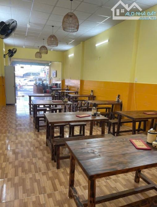 Bán gấp nhà mặt tiền chợ Bình Chánh kinh doanh đa ngành nghề - 4