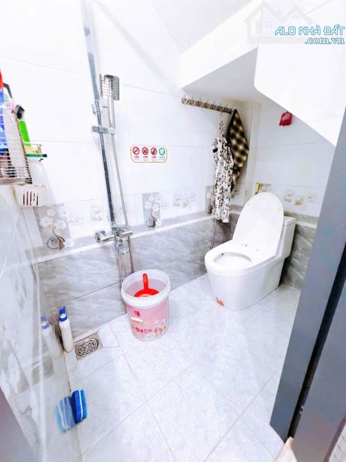 Bán nhà 4 Tầng ĐOÀN VĂN BƠ , P14 , Q4 . GIÁ CHỈ 3.45 TỶ - 4